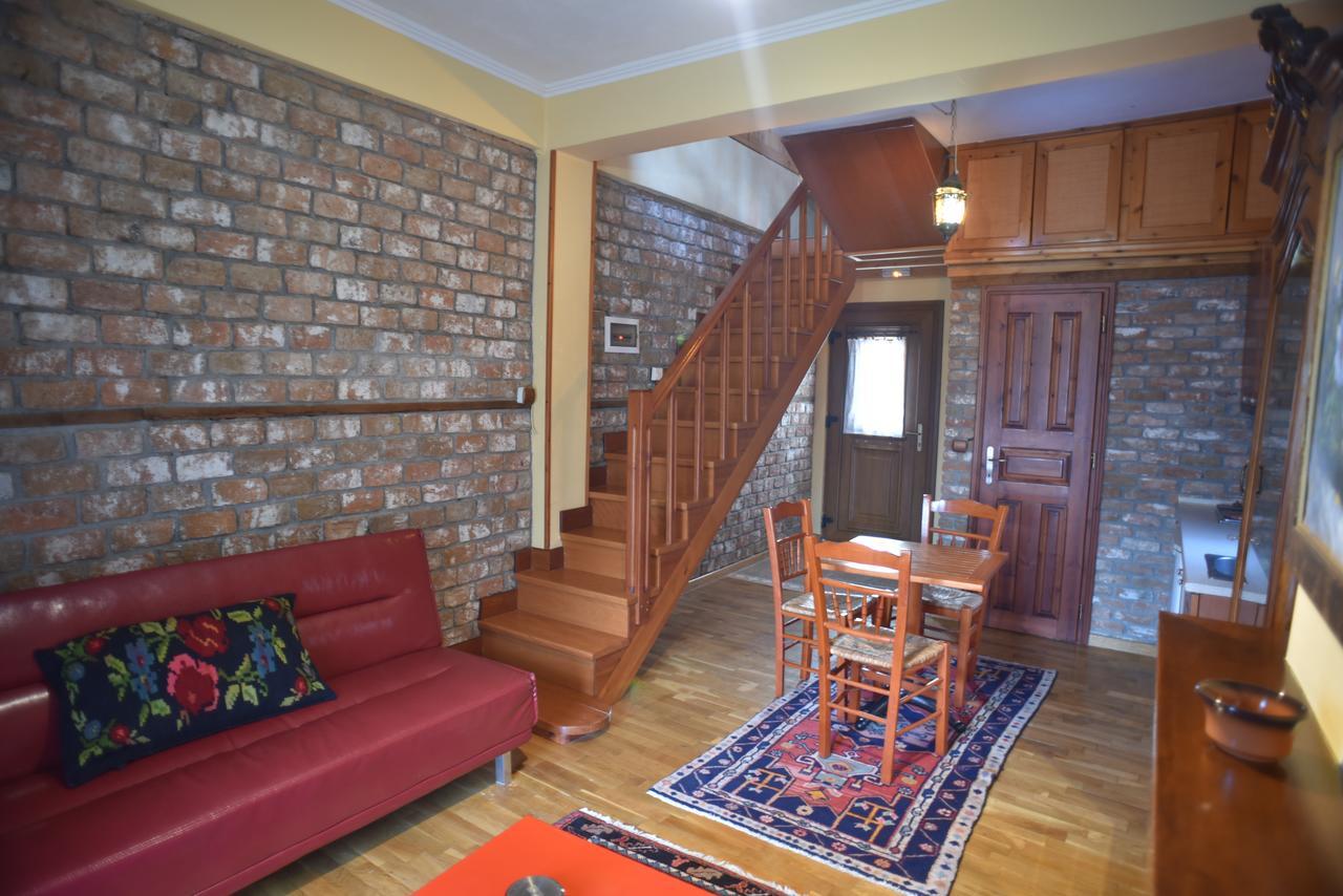 Santa Marina Guesthouse Като-Лутраки Экстерьер фото