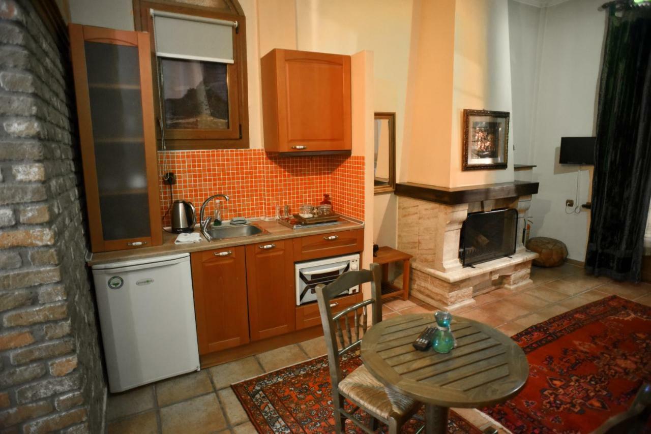 Santa Marina Guesthouse Като-Лутраки Экстерьер фото