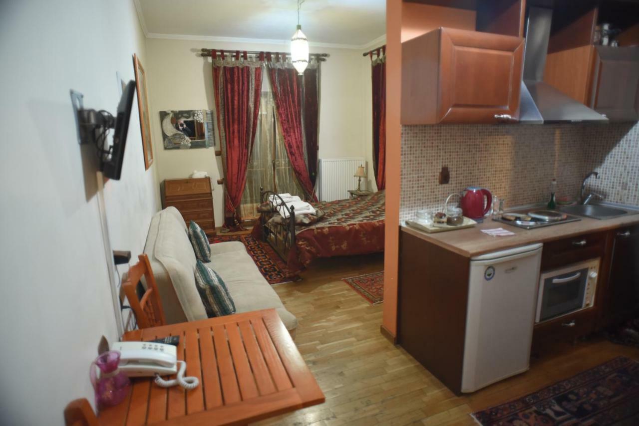 Santa Marina Guesthouse Като-Лутраки Экстерьер фото