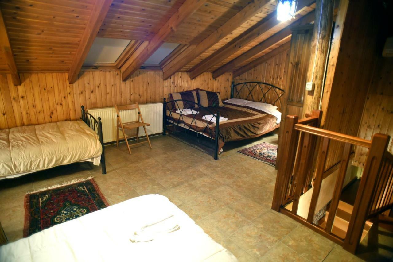 Santa Marina Guesthouse Като-Лутраки Экстерьер фото